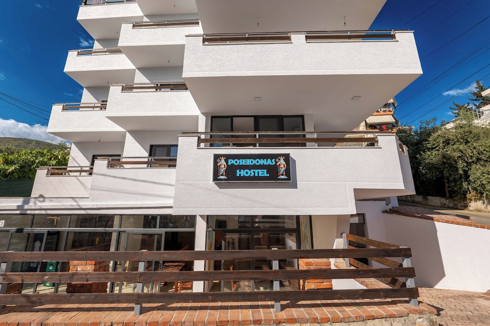 Lazy Roo Hostel Saranda