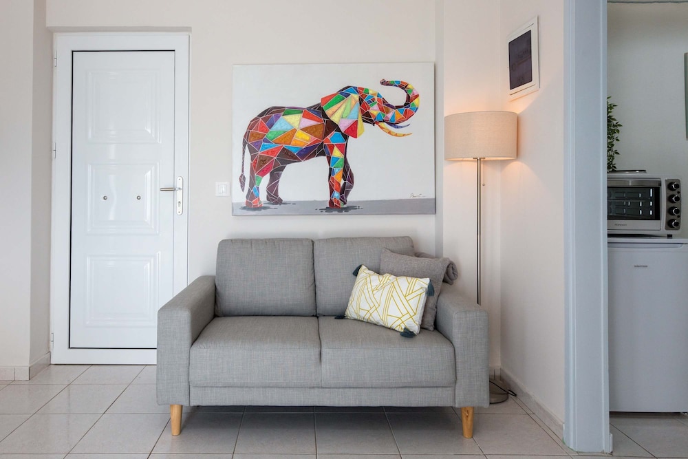 Loutraki Getaway - Cozy and Quiet Nest