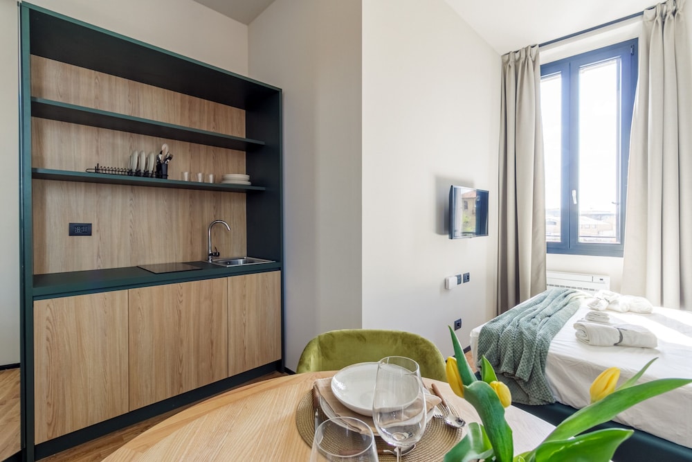 Quantum 5 Electron in Milano