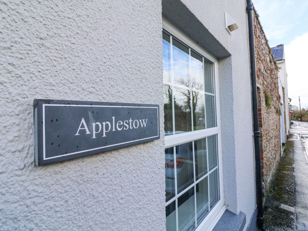 Applestow
