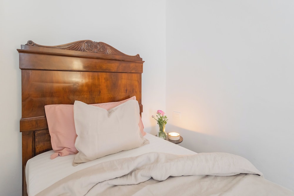 Emily's Holiday House - Authentic Lake Como by Rent all Como