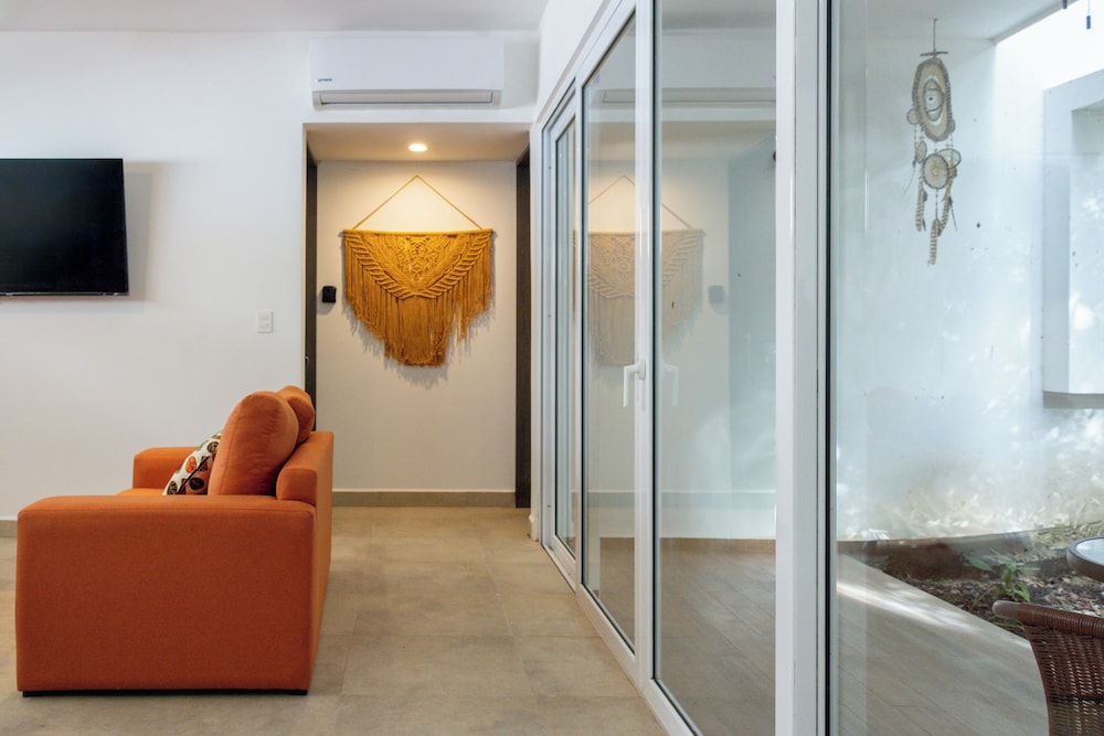Modern Apt Tulum with 2 BDR Gym & Pool