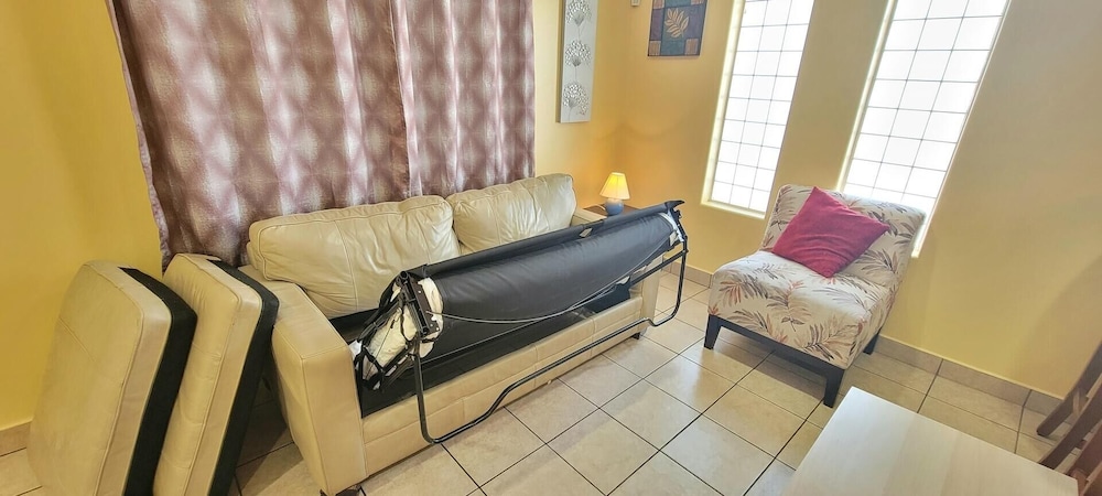 Retreats At Lantana 4 Plex 10 Bedroom Home by RedAwning view 4