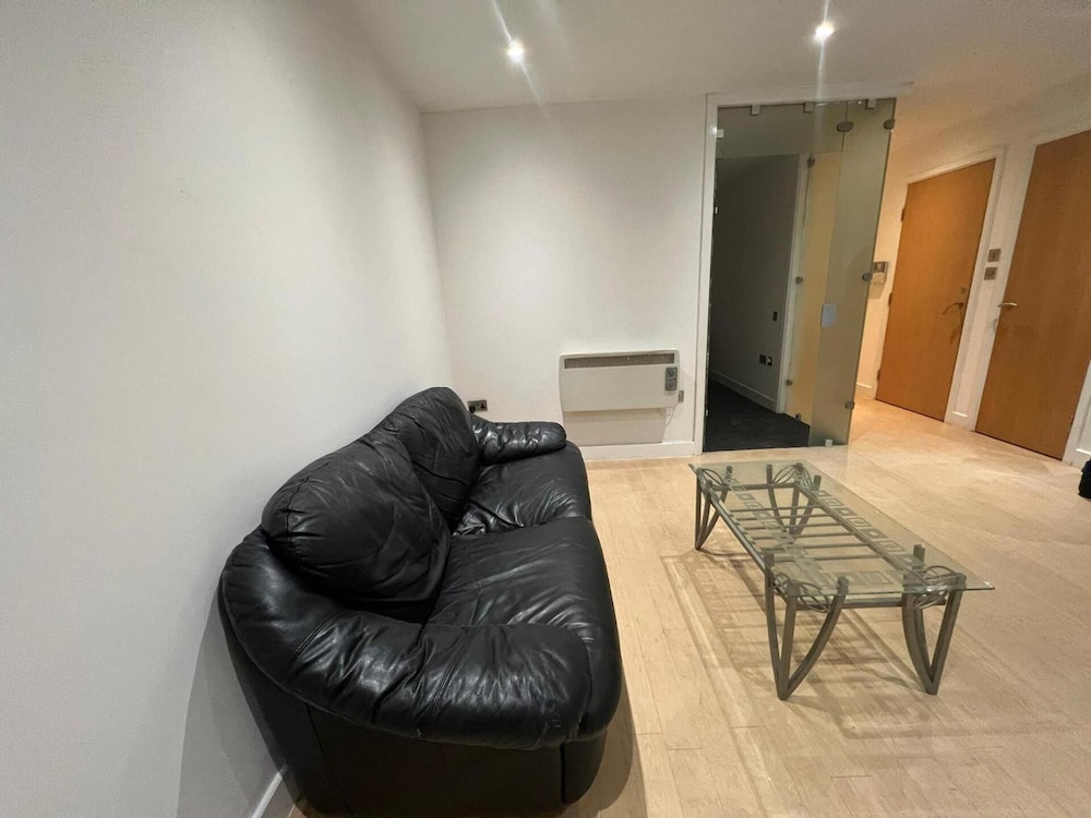 1 Bedroom Flat - Lace Market Nottingham view 5