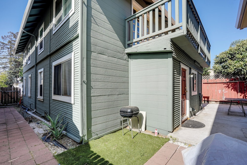 Oakland Group Retreat: Historic Home Near Downtown