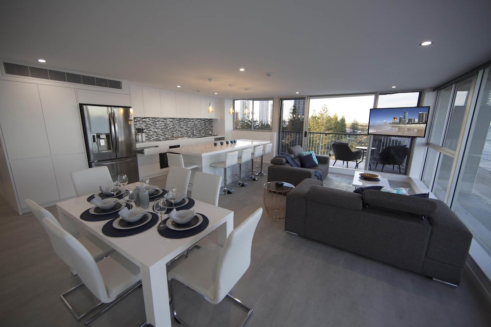 Main Beach Vacations - Golden Sands - Private Apartments - Property Image 7