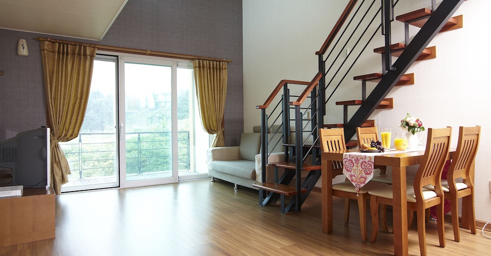 Club Olympia Pension & Resort