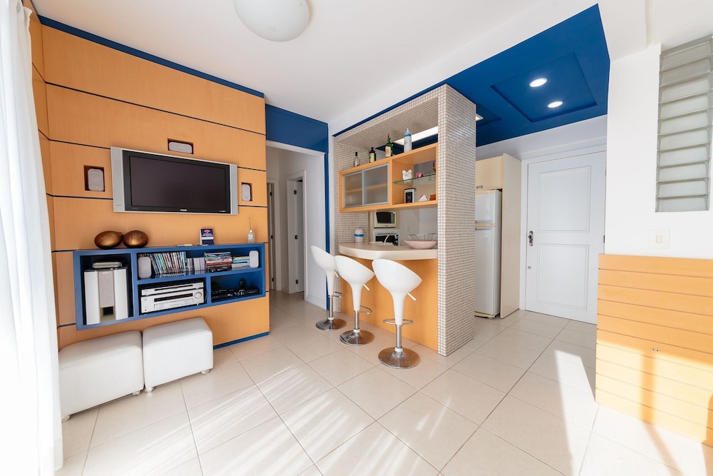 Beautiful Apart 5 min Jurere Open Shopping Emr302