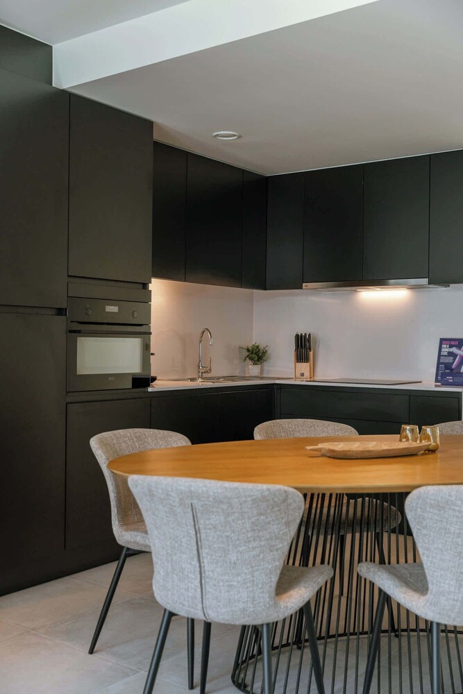 Huswell x Bel Air - Modern City Apartment With Terrace Designer Touches