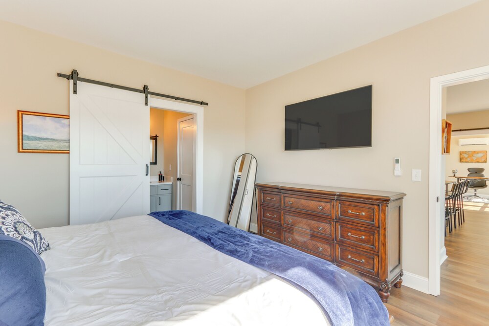 11 Mi to Dtwn Ellijay: Newly Built Modern Cabin!