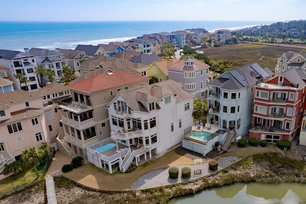 Coastal Marsh by Avantstay Infinity Pool Hot Tub View Pool Table Ping Pong