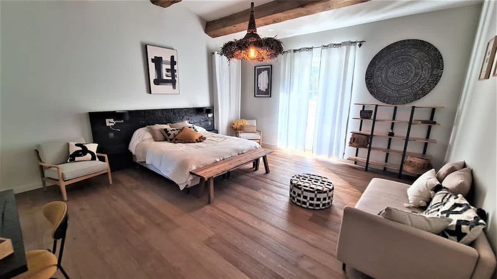 Prestigious Villa in Heart of Saint Remy de Provence