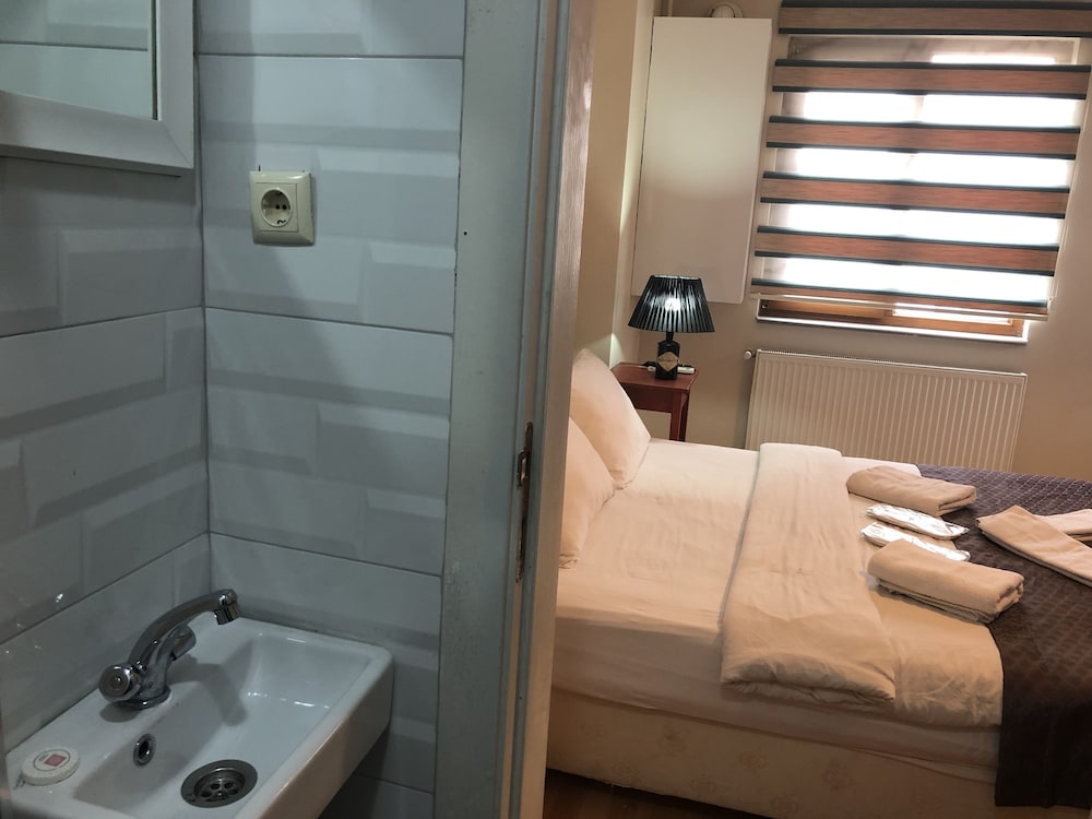 Centre Suites Taksim - Image 28