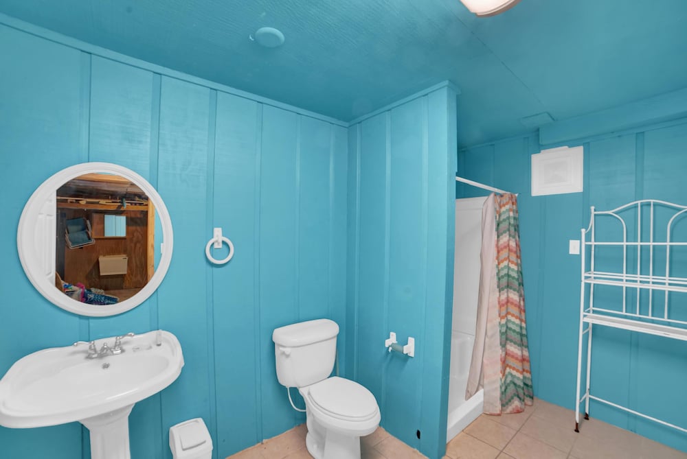 Magical 6BR Villa Pool Themed Room