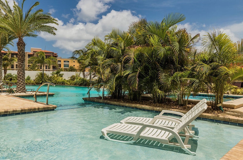 Eagle Beach Resort Ground Level 3br3ba Pool Levent
