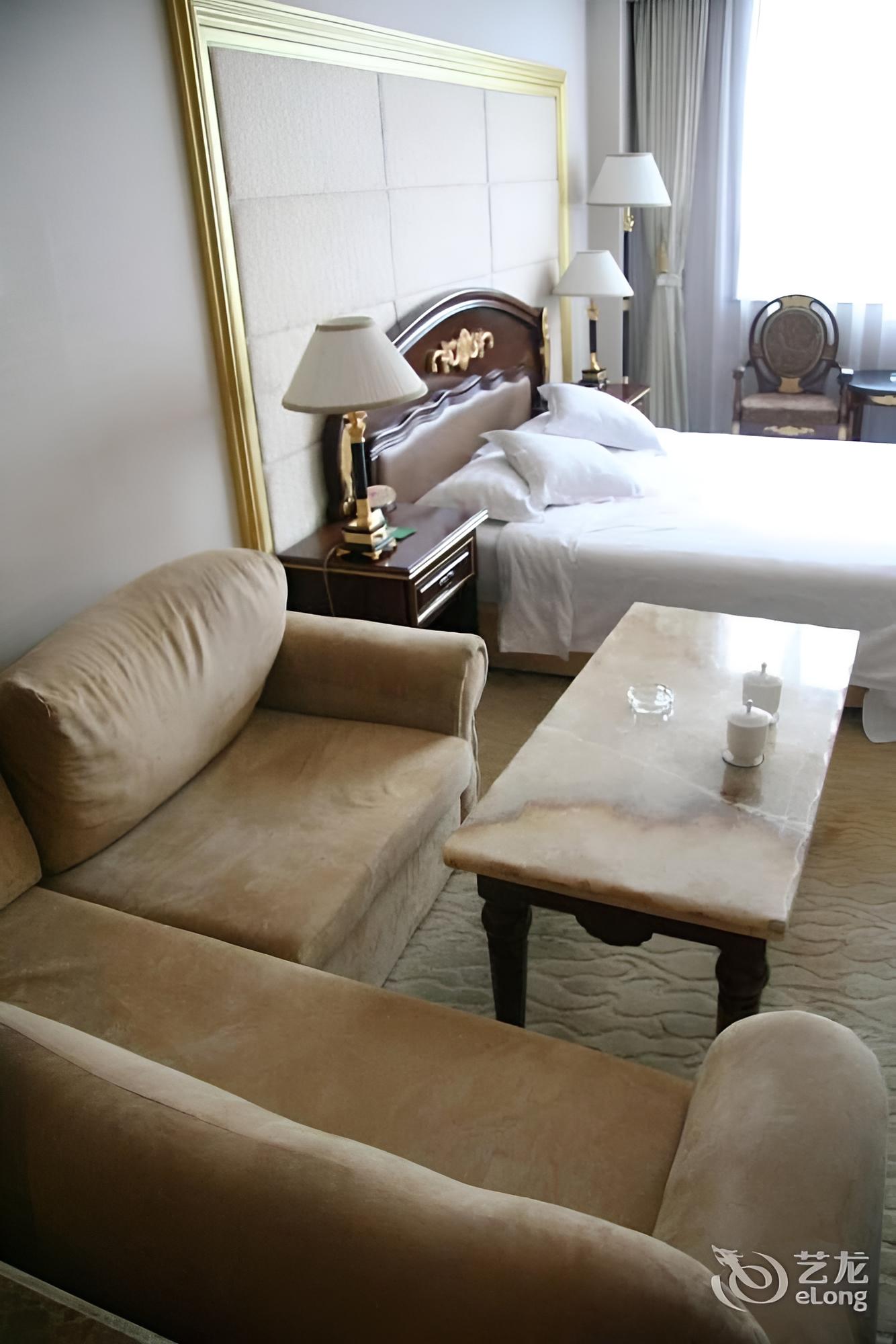 The Royal Palace Hotel