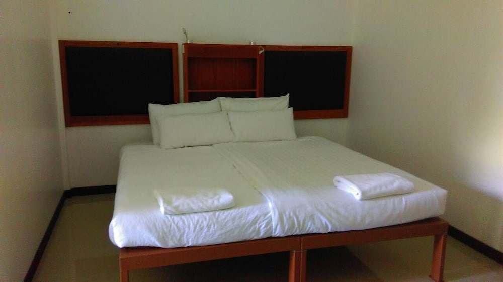 The Lantern Hostel and SPA