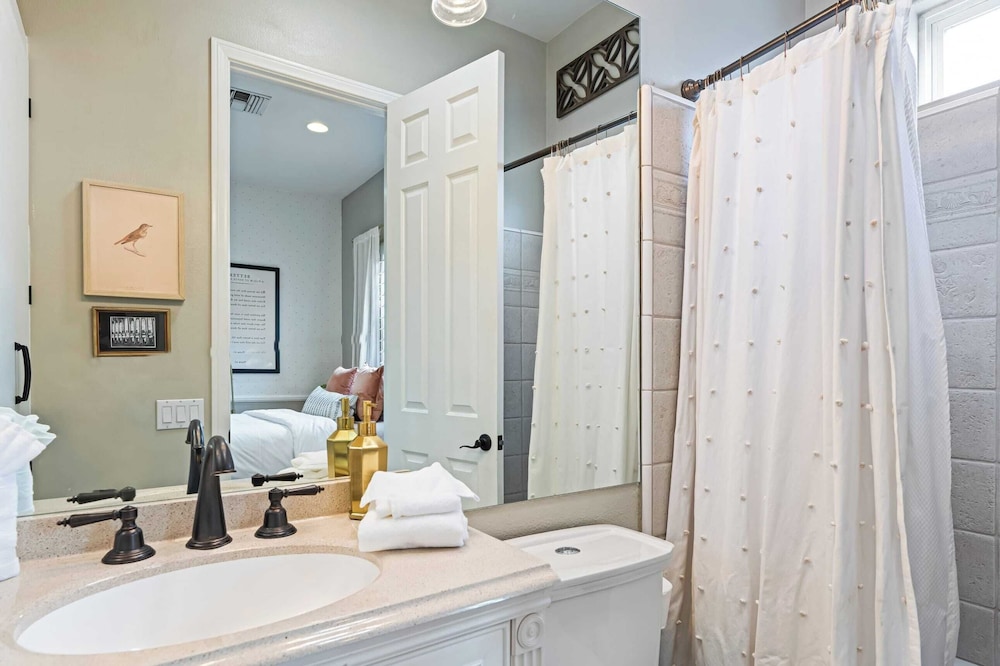 41 Palms Estate by Avantstay Indoor Pickleball, Pool, Hot Tub, Outdoor Kitchen