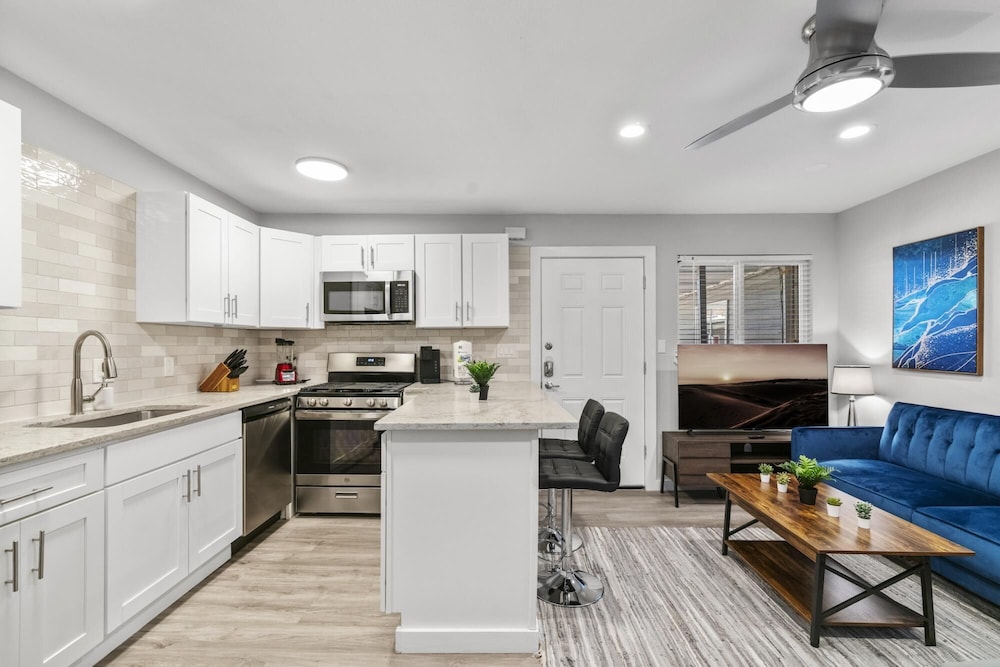 Stylish Studio Downtown Evonify - Property Image 20