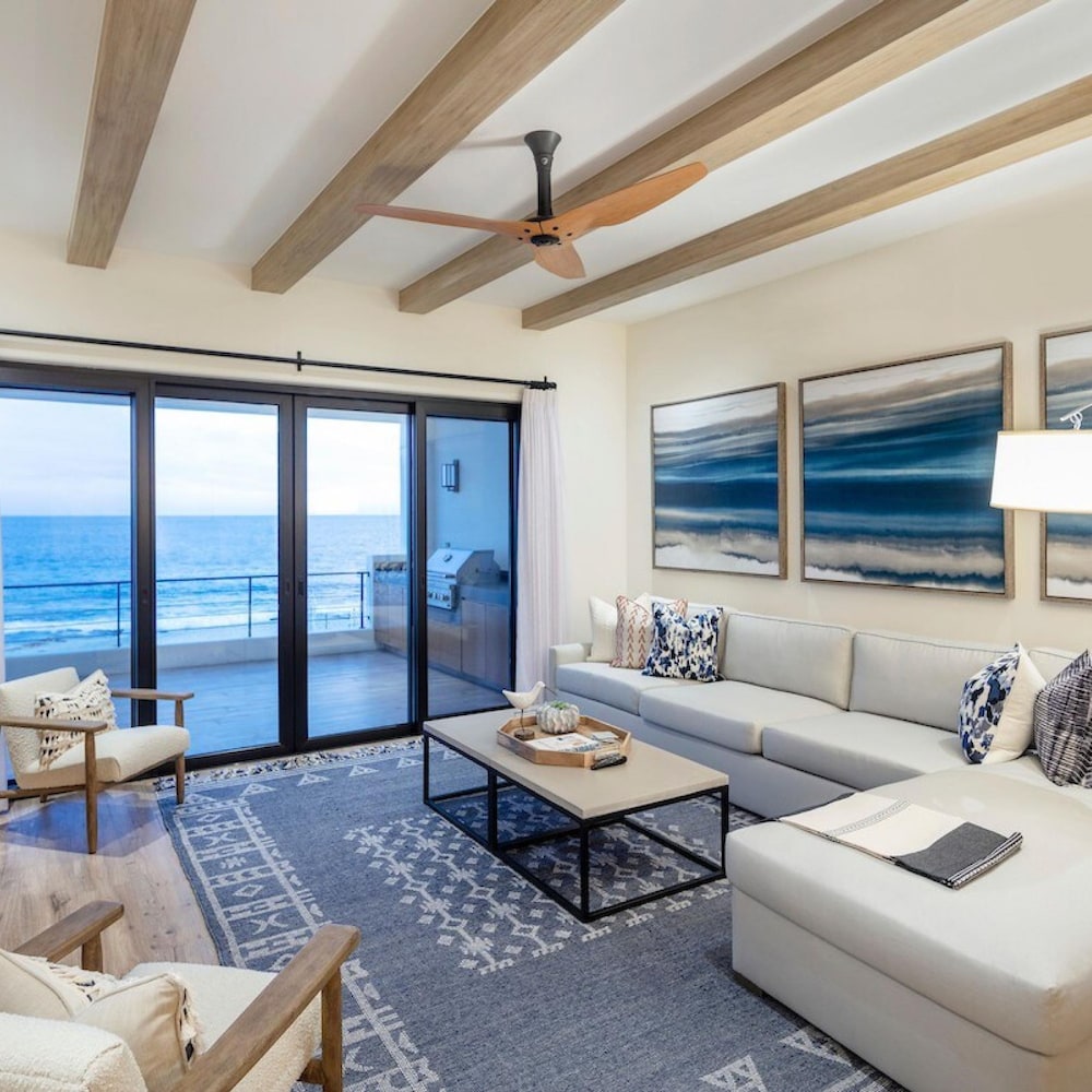 Oceanfront 2bd Penthouse