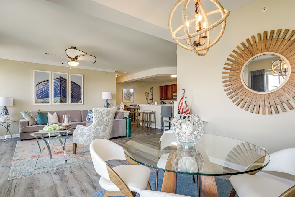 Walkable Condo w/ Drawbridge Views in Cambridge