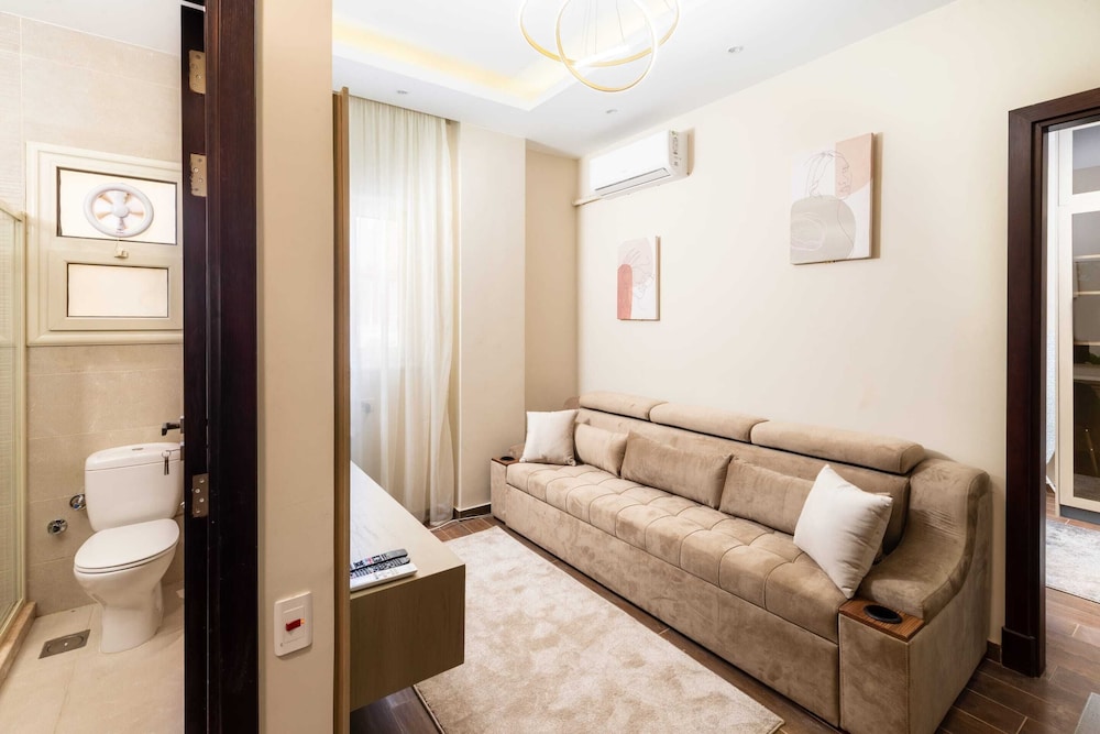 Xuru Stays I The Serene Suite A Rooftop Studio @ New Cairo