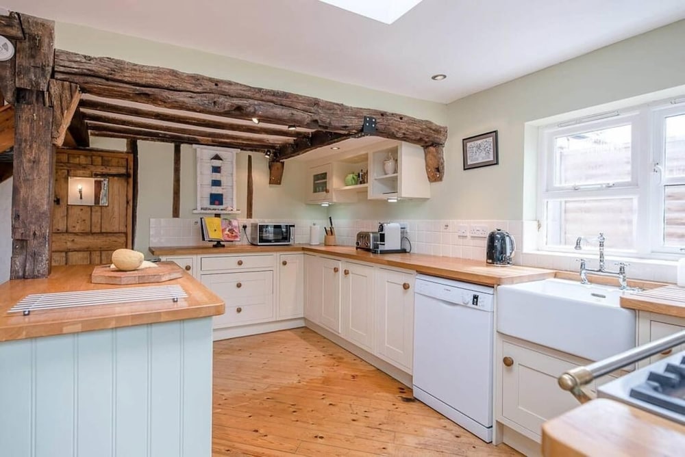 Lavender Cottage Middleton Air Manage Suffolk view 5