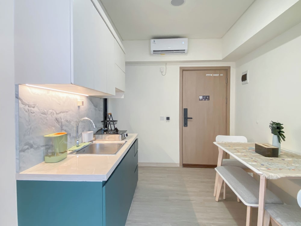 Modern White Accent 2Br Apartment Meikarta