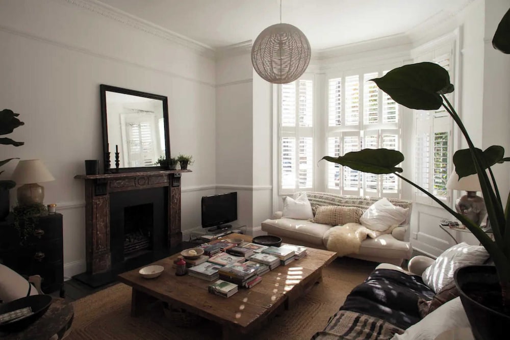 Gorgeous & Spacious 2BD Flat - Putney