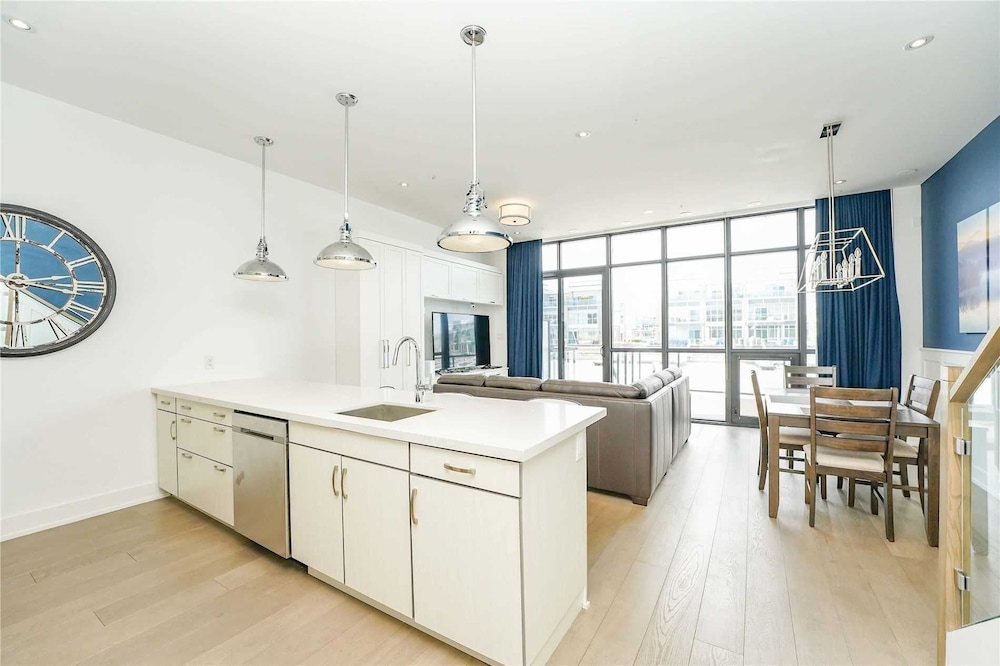 Friday Harbour Boutique Home