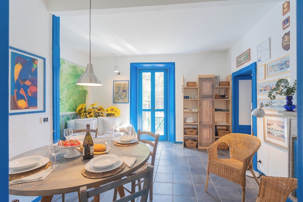 Deriva Apartment on Careno's Beach by Rent all Como