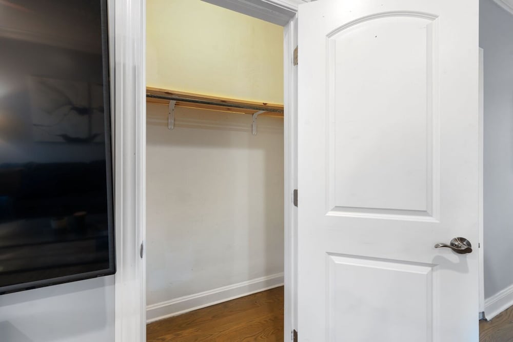 Stylish 2BR Urban Retreat in River West