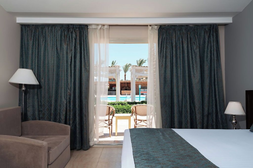 Riviera Aqua Park Resort