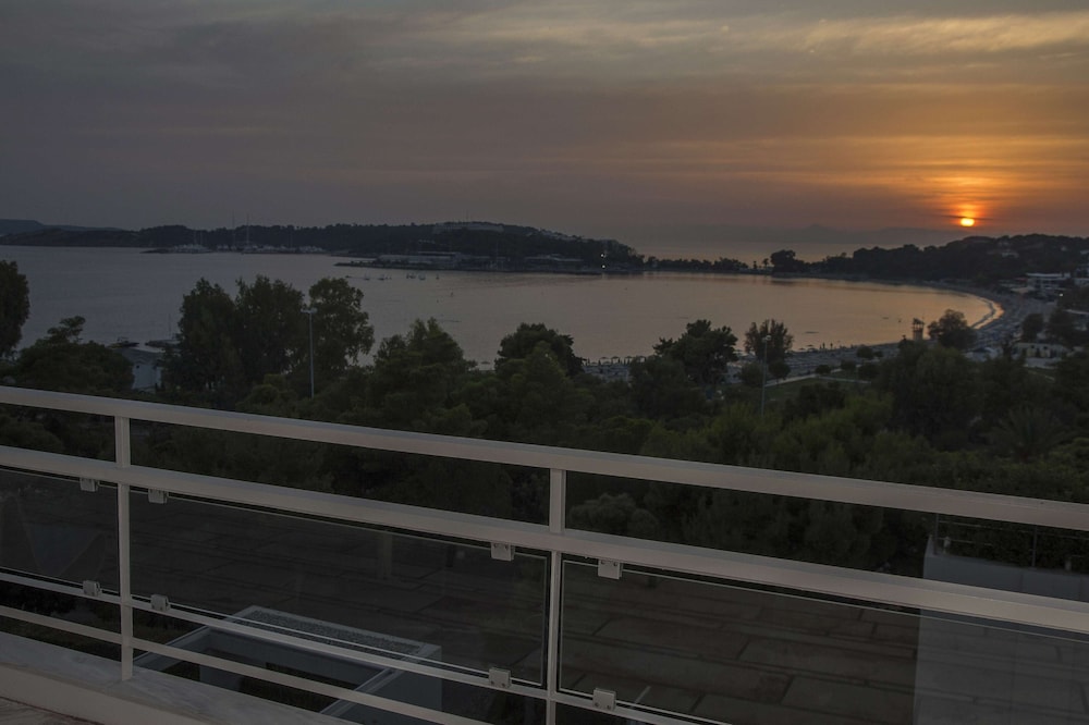 Luxury penthouse with stunning riviera view by GHH