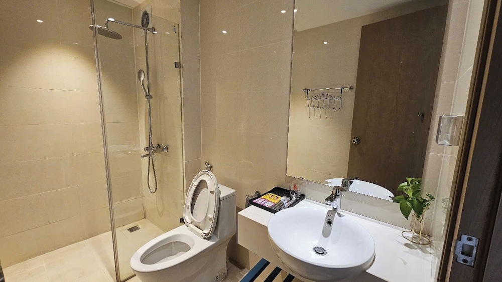 Angela House Ha Long