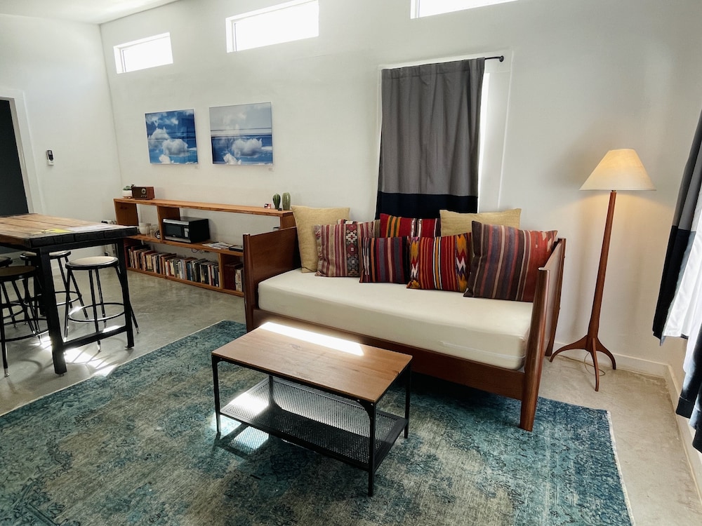The Lincoln Marfa