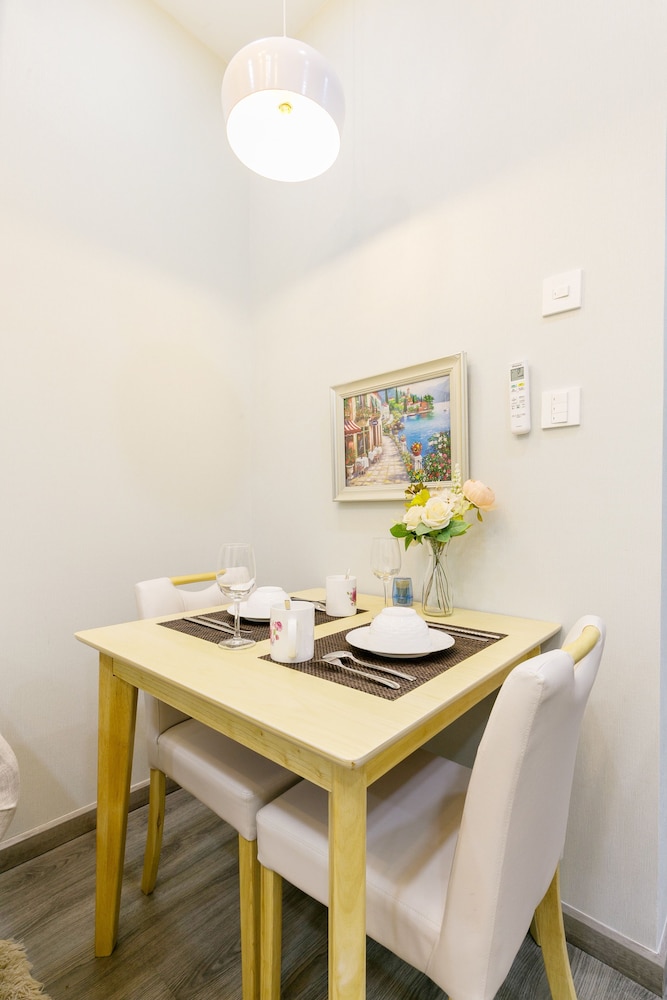 Jennifer House - Millenium Apartment