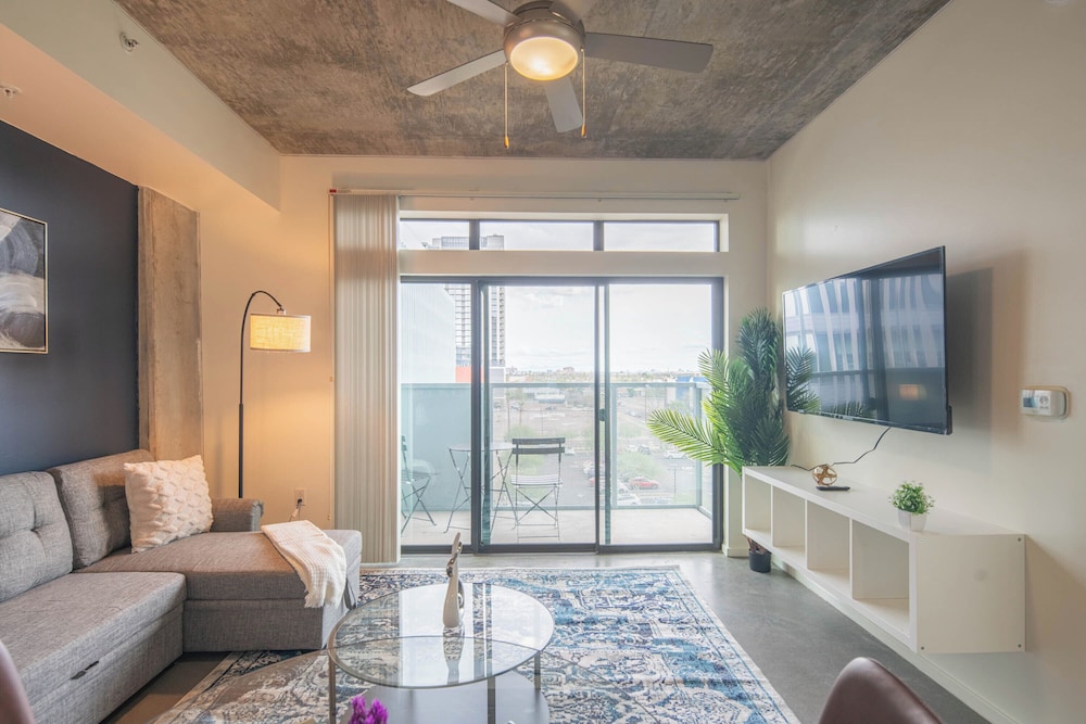 ROVE LIVING/KL - Roosevelt Point