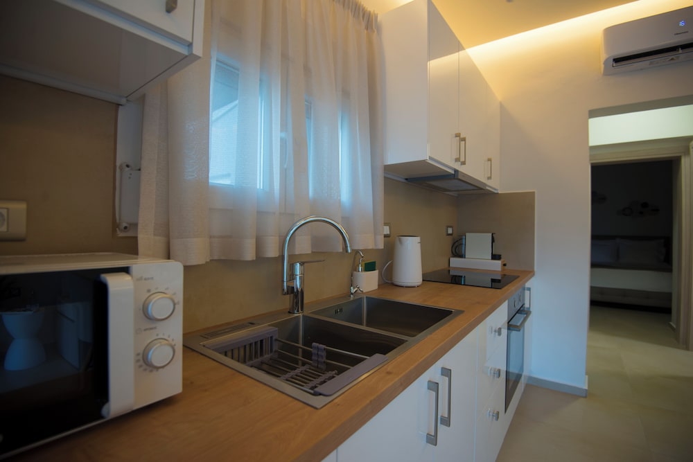 SIDONIA SUITE