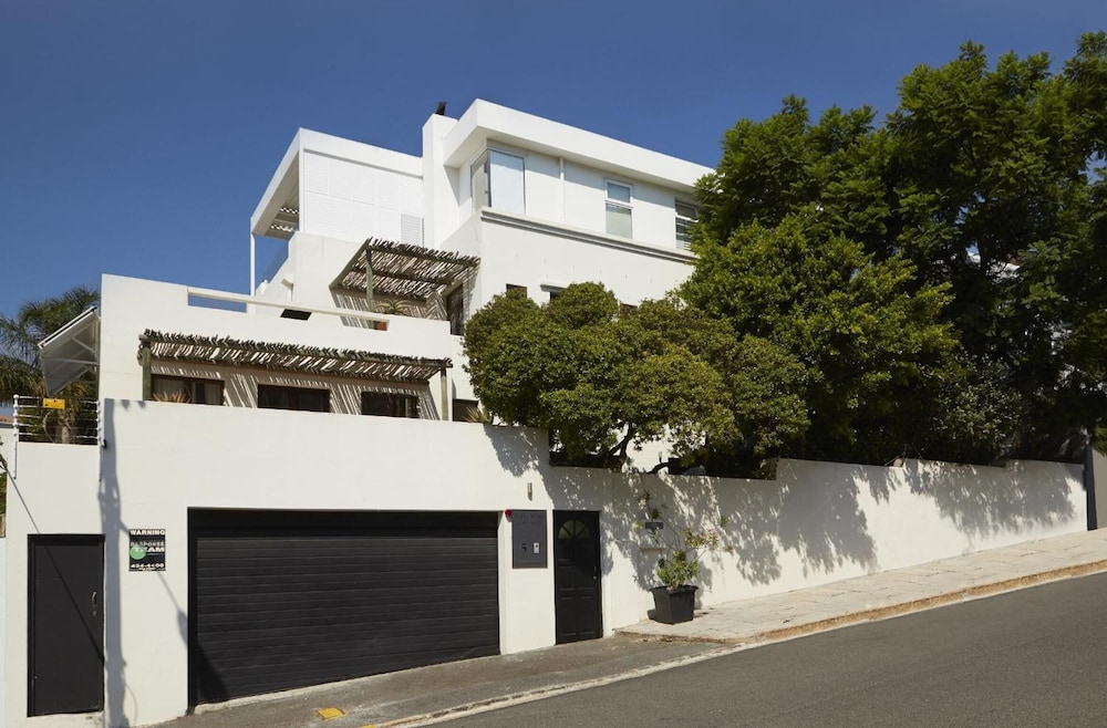 Bayflowers Guesthouse