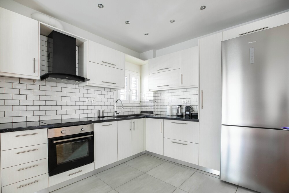 Dew 1-Bedroom Apartment in Athens