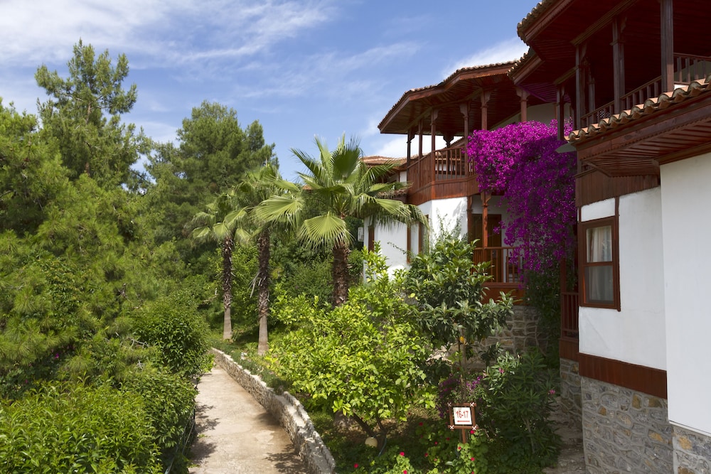 Club & Otel Letoonia - Image 31