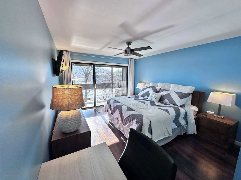 Ozark Escape - Enjoy Resort-style Fun