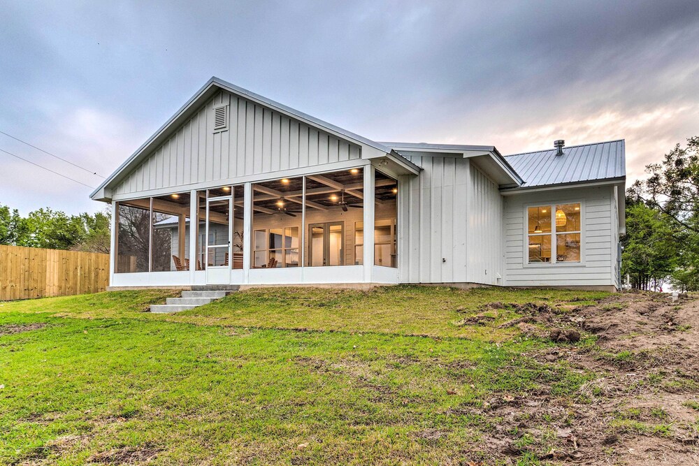 Modern Lake House on Lake Bruin: Pier & Boat Slip!