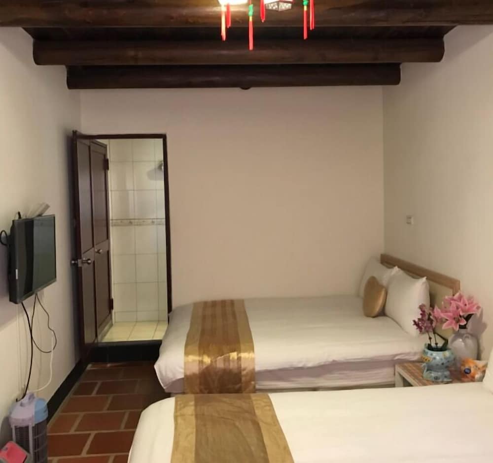 Rong Shu Xia B&B view 2