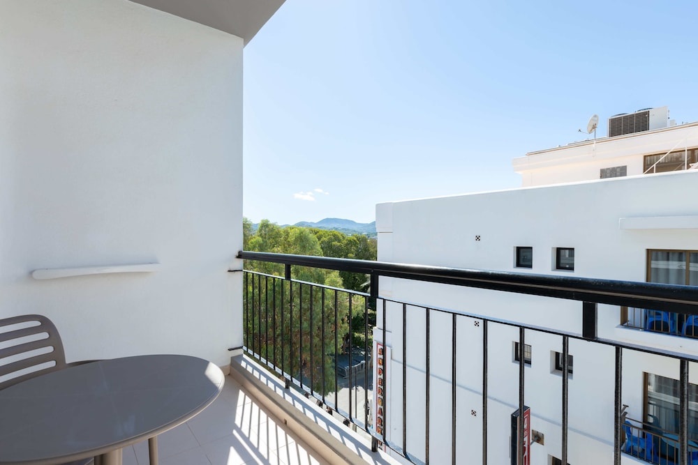 The Red Hotel by Ibiza Feeling - Adults only