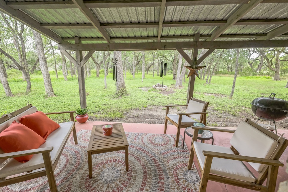 Hill Country Getaway Near San Marcos River 3 Bedroom Home
