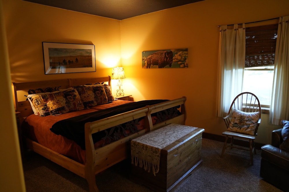 Lawrence Vacations - Circle S Ranch - Property Image 17