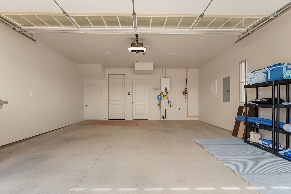 Alys At Desert Color 4 Bedroom Townhouse