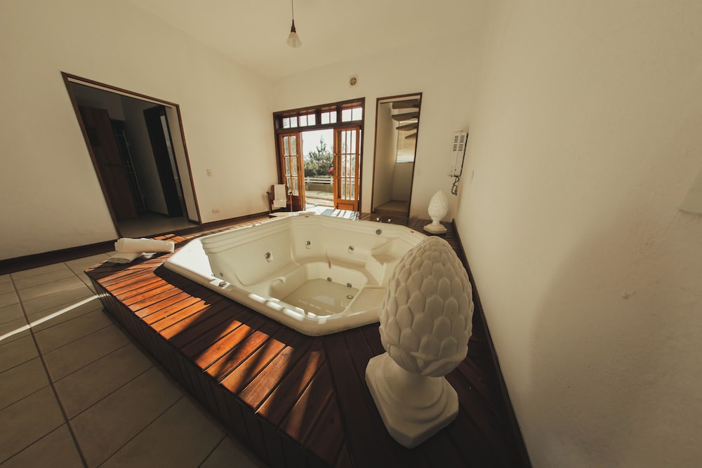 Cerejeira Guest House